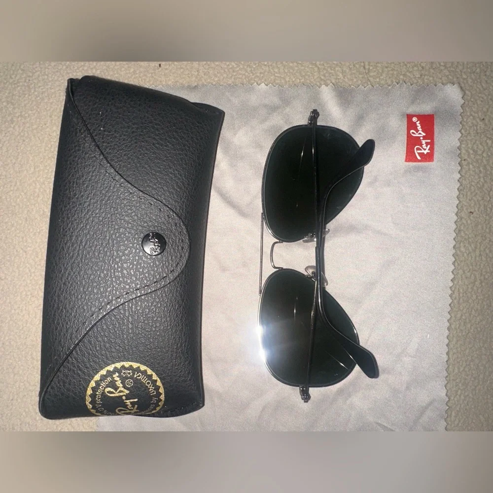Ray bans - Picture 2 of 4